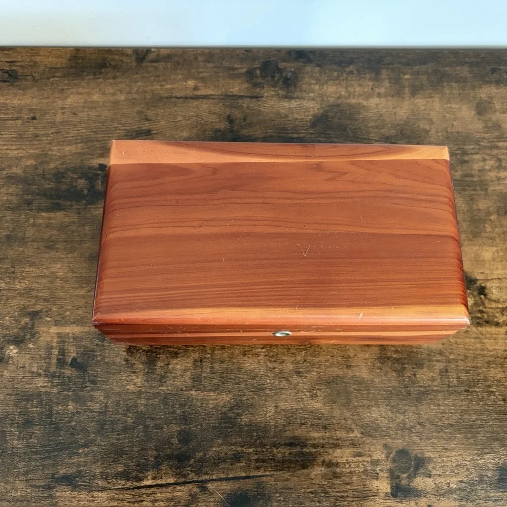 Vintage Lane Mini Cedar Chests Trinket/Jewelry Box, Without Key  Decorative